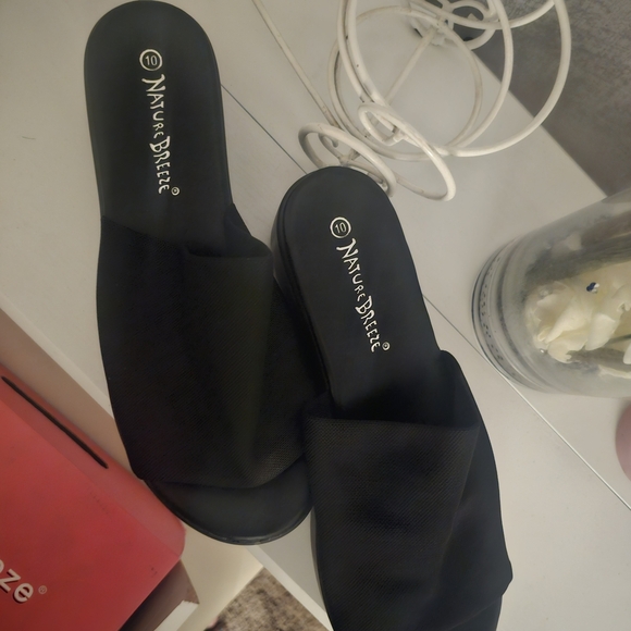 Nature Breeze Sleek Black Platform Slides - Picture 3 of 8